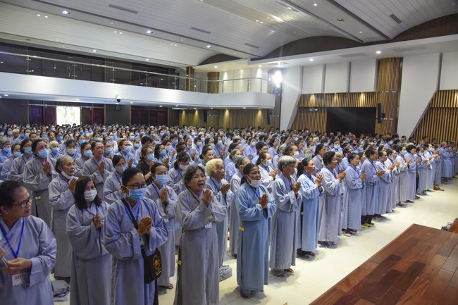 Dharma Talk “Peaceful place to stop ” – The 96th Seven-Day Retreat